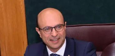 الدكتور أحمد المنشاوي رئيس جامعة اسيوط