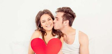 دراسة تنصح الأزواج.. تدليك القدمين يعزيز الرغبة الجنسية