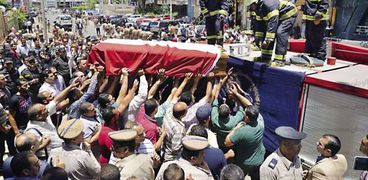 تشييع جثمان المقدم أحمد حسين فى جنازة عسكرية وشعبية بالمنصورة