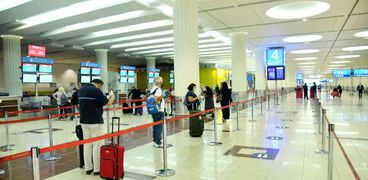 المطارات الإماراتية تستعد لاستقبال المطعمين من جميع الدول