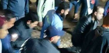 إصابة طفل أثناء سقوطه من قطار أبو قير بالإسكندرية