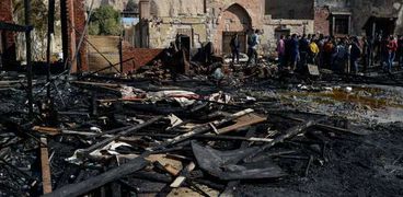 النيران دمرت باكيات بيع وتخزين الموبيليا والأدوات المنزلية فى سوق التونسى