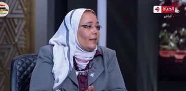 الدكتورة أميرة الشافعي رئيس شعبة البحوث النسجية بالمركز القومي للبحوث