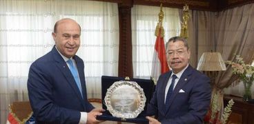 مميش يستقبل سفير بنما بالقاهرة لمناقشة سبل التعاون في مجال النقل البحري