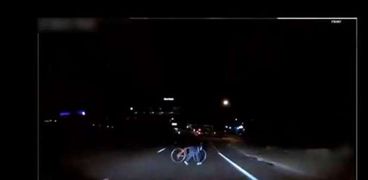 فيديو يسجل أول حادث لسيارة ذاتية القيادة