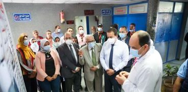 وزير الصحة يتفقد مستشفى أبوقير