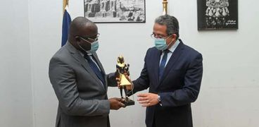«العناني» يستقبل وزير خارجية غينيا كوناكري لبحث التعاون بين البلدين