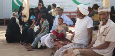 مركز الملك سلمان يوزع مواد إغاثية في اليمن