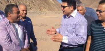 بالصور| وزير الري يفتتح مشروعات حماية طابا من أخطار السيول