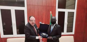 لقاء السفير المصري بوزير المالية السوداني