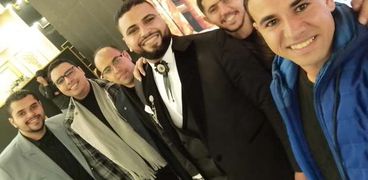 عريس سوهاج مع اصدقائه ليله زفافه