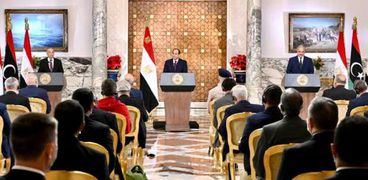 السيسي يجتمع برئيس المخابرات العامة لاستعراض الأزمة الليبية