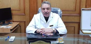 تغريم مدير مستشفي الصدر بالمحله غرامه الحظر ١٠٠٠ جنيه أثناء أداء عمله
