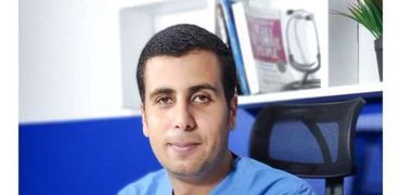 الدكتور عبد الرحمن يوسف أخصائي جراحة العظام