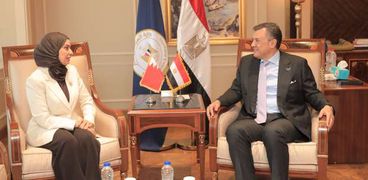 وزير السياحة والآثار خلال لقائه اليوم بسفيرة البحرين بالقاهرة
