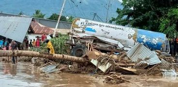 ضحايا الفيضانات في إندونيسيا