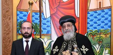 البابا تواضروس برفقه وزير خارجية أرمينيا