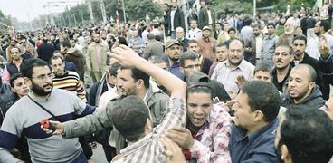 اعتداءات الإخوان على المعتصمين السلميين أمام «الاتحادية»