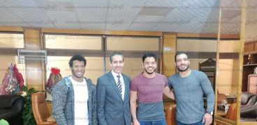 جامعة القناة تكرم الطلاب الفائزين ببطولة أفريقيا للمصارعة بتونس .