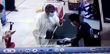 المصري المتعدي عليه في الكويت
