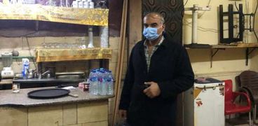 اللواء احمد عبد الفتاح رئيس حي الدقي يقود حملات لمواجهة الكافيهات المخافة
