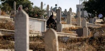 حكم زيارة القبور في رمضان  