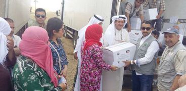 بيت الزكاة الكويتي يوزع 900 سلة غذائية على اللاجئين السوريين شمال أربيل