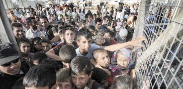 نازخون عراقيون داخل مخيم حسن الشام شرق الموصل