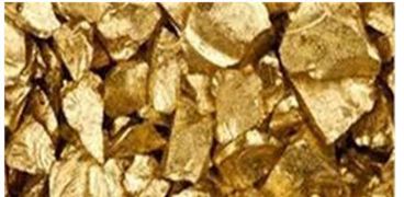 ضبط شخصين لقيامهما بالتنقيب عن خام الذهب وبحوزتهم 7 أطنان من أحجار الكوارتز