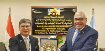 رئيس «العربية للتصنيع» يبحث التعاون مع كوريا الجنوبية في مجال الطائرات