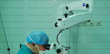 إجراء جراحات الرمد بمستشفى ناصر العام