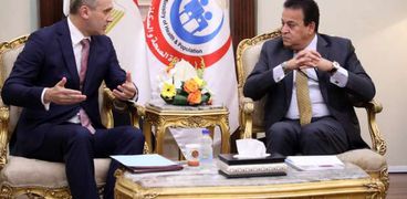 وزير الصحة يستقبل سفير بيلاروسيا لدى مصر