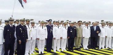 طاقم البحرية المصرية على متن الميسترال "أرشيفية"