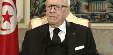 حالة تخبط حول وفاة الرئيس التونسي