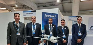إقبال كبير من المشاركين في مؤتمر المناخ على جناح مصر للطيران