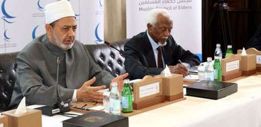 «الطيب» خلال اجتماع مجلس حكماء المسلمين لمناقشة الاعتداءات على «الأقصى»