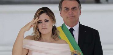 ميشيل بولسونارو سيدة البرازيل الأولى تعرضت لانتقادات لتلقيها لقاح كورونا بالخارج