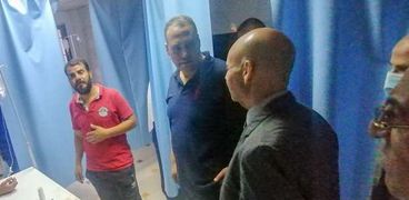 وكيل وزارة الصحة بالشرقية يطمئن على حالات النزلات المعوية بمستشفى ديرب نجم