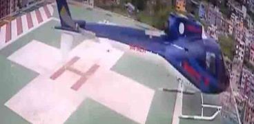 سقوط طائرة هليكوبتر من سطح مستشفى