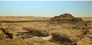 معابد الشمس المفقودة في صحراء مصر