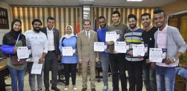 نائب رئيس جامعة القناة يستقبل الوفد المشارك فى مبادرة أزهرى من أجل مصر .