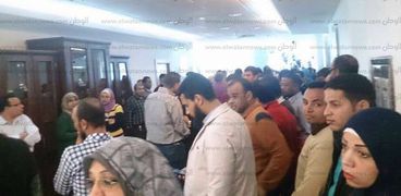 احتجاجات موظي المصرية للاتصالات الاربعاء 9 مارس ضد خفض شهور الارباح