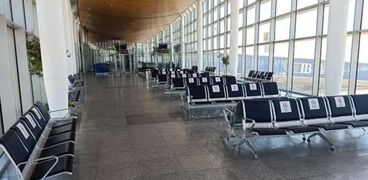 قيادات الطيران المدني يتفقدون صالات السفر والوصول بمطار القاهرة الدولي