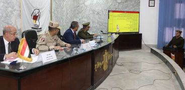 محافظ سوهاج ورئيس أركان "الدفاع الشعبي" يشهدان بدء فعاليات التدريب المشترك "صقر 55"