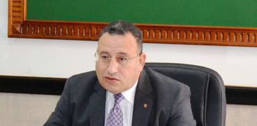 الدكتور عبدالعزيز قنصوه - رئيس جامعة الإسكندرية