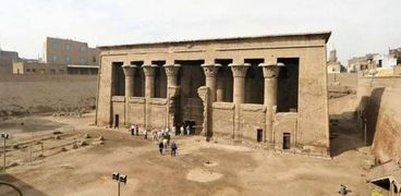 معبد إسنا المجاور لوكالة الجداوي- أرشيفية