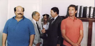 محمود حميدة وإبراهيم نصر في مشهد من فيلم الثعالب