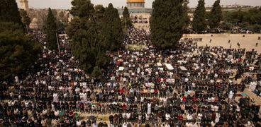 صلاة الجمعة الثالثة في رمضان بالمسجد الأقصى