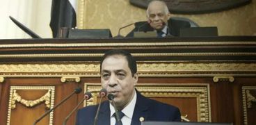 برلماني يتقدم بإقتراح لوزير التنمية لتفعيل عداد التاكسي بالإسكندرية