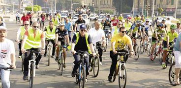محافظ القاهرة يقود ماراثون الدراجات